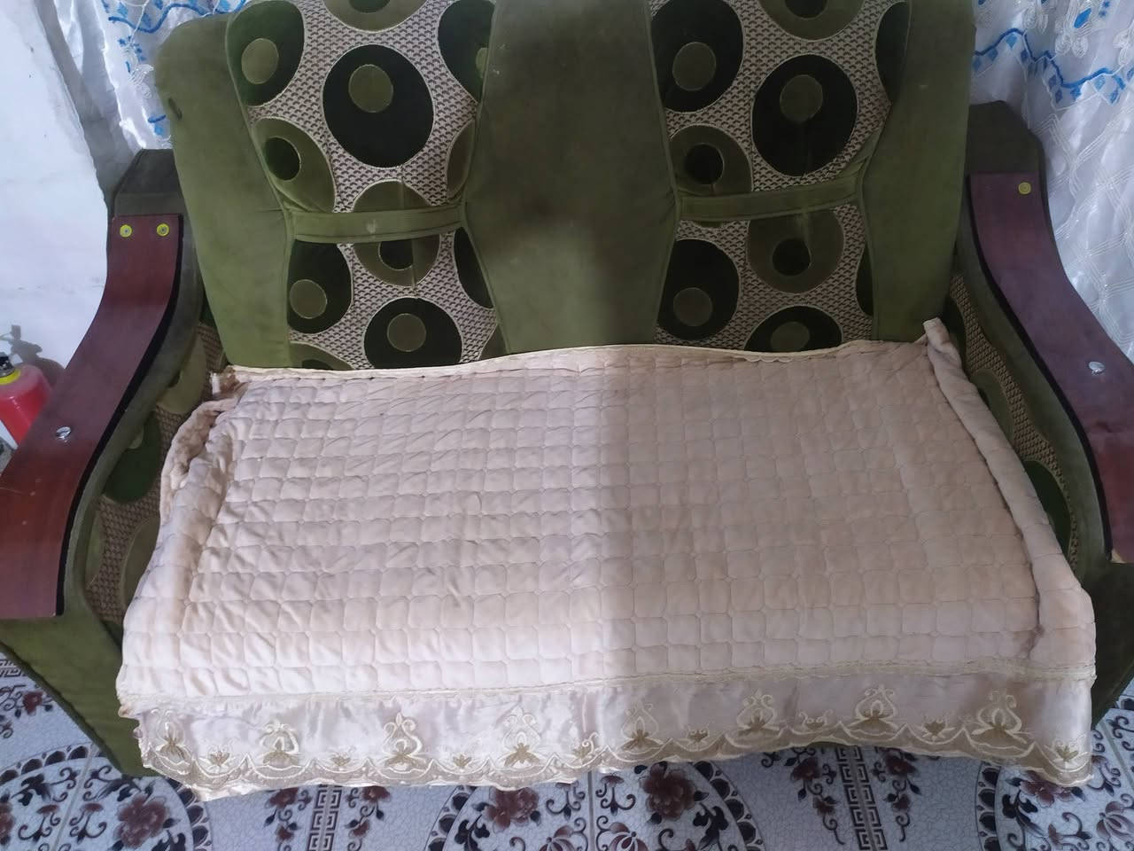 تخم عشر مقاعد للبيع نجاره نضيف مابيه ضرر سعر 275 وبيه مجال بسيط


**إذا كنت صاحب هذا الإعلان وتريد حذفه لأي سبب، رجاءا أرسل رسالة إلى الدعم الفني**