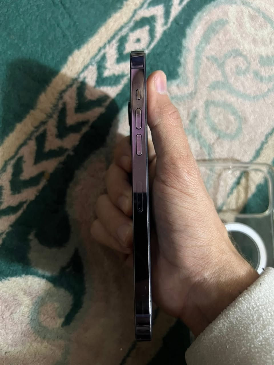 آيفون 14برو ماكس. نموذج M فيس إيدي شغال  مبدل شاشه و بطاريه ذاكره 256 للمراوس بآيفون أو بيع 650 وبي مجال عنواني الدوره  ***********
