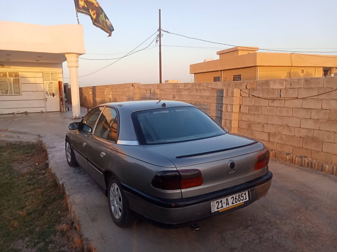 من رخصت ابو الكروب
سلام عليكم 
اوبل بزون موديل 1995 للبيع او مراوس شماليه ابسمي  السياره جاهزه  من كلشي تتفئه تبريد ثلج شغال تايرات جديد كهربائيات شغالى كلهى  دواخل السياره حلوه السياره كير عادي مكينه 2000 بلاد مكينه وكير بشرط السياره احله من الصورة  كشنات جلد السياره ما نقصها برغيي بمعنه الكلمه  سعر 52 ورقه وبيه مجال بسيط مكان واسط الصوير  وباقي التفاصيل اتصل وبل خدمة رقم الهاتف ***********ابو علي
