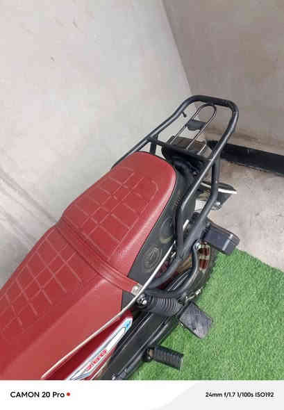 سلام عليكم سيفان مديل25اصل 
محرك ضاغطة وزنجيل دراجة كفالة وكاملة نقص فقط ستان وسط كاملة دشبول تاب تايرات جدد محرك بدون رجة اورق 
كارتوني سعرهة 780وبيهة مجال مكاني ديالى بعقوبة جسر خرنابات ***********
