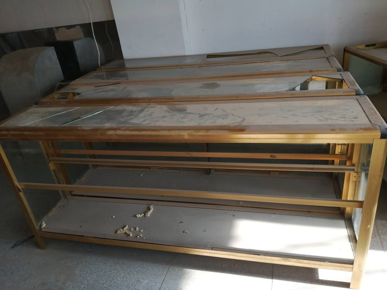 باترينات نظافة ٨٠ ٪ فقط لبعض منهم مكسر جامة عدد ٦ بيع مستعجل سعر الواحدة ب٣٥ الف
السعر جوه السوگ بهواي بس مستعجل على بيعتهم
للاستفسار الاتصال على الرقم ***********
