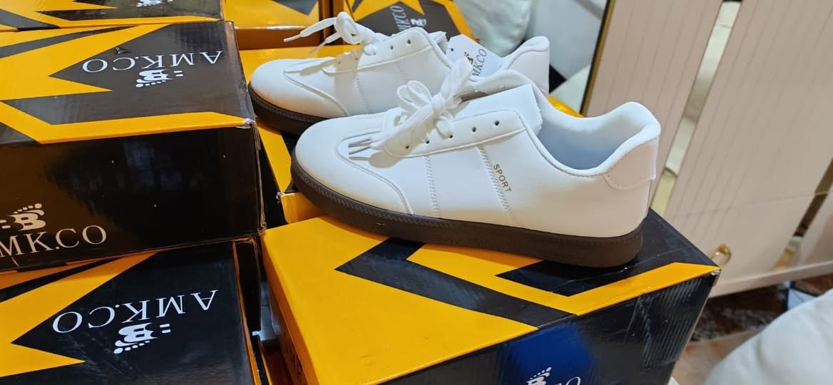 بظاعه جمله شلعه احذيه نسائيه ورجاليه وسلبرات وهرمز  وشحاطات جميع القياسات واللوان متوفره للستفسار لاتصال على الرقم ***********
