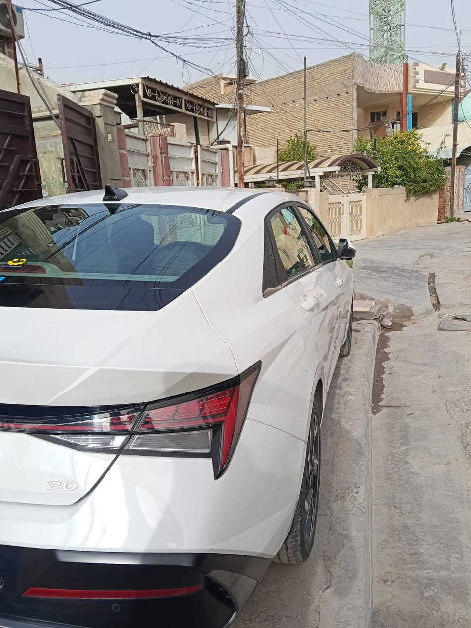 بسم الله الرحمن الرحيم 
للبيع بدون مراوس

النترا 2025 كوري خليجي وكالة الاولى 

عداد المسافة 23106k وقابل للزيادة 

السيارة مكفولة كفالة عامة عدا البنيد مبدل بنفس اللون .. بدون قطرة صبغ + طخة بسيطة بالجاملغ الامامي الايمن لحد الان على وضعه اثر حادث دراجة  كما موضح بالصورة والباقي كفالة ...  شرط تأخذها على السونار

صيانة سيرڤس كامل كله بل شركة 

السعر 175$ قفل من الاخير  .....

مكان بغداد المشتل 

الشراي يتصل بالرقم فقط 
***********
