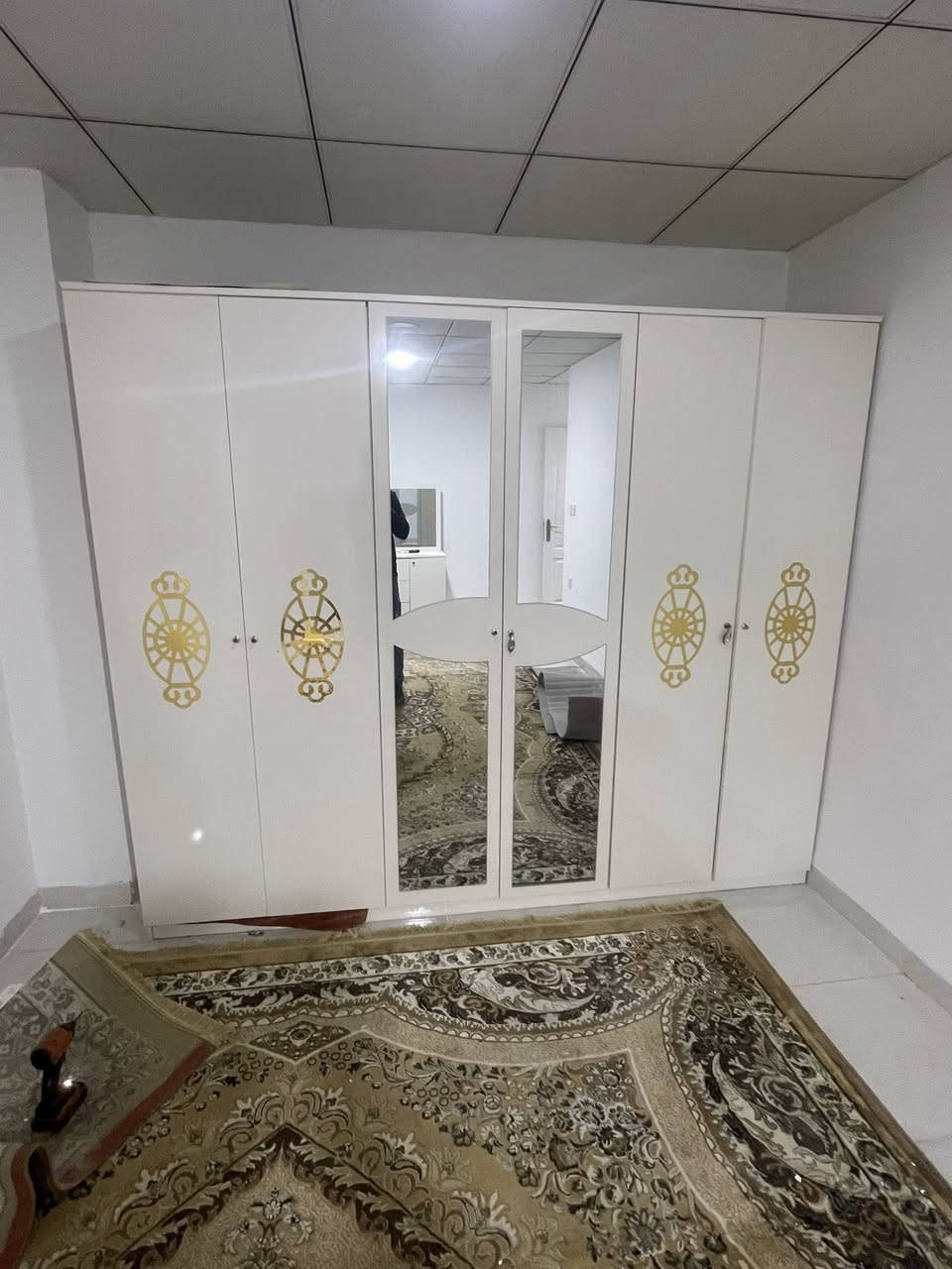 نوستنیکی سپی ٢ نەفەری زۆر پاکوو خاوینە  مالی دۆستە ٦ پارجەیە دۆشەکی باشی لەگەلە بۆفرۆشتن لە سلیمانی  viber      Wats app 0771 9648587
