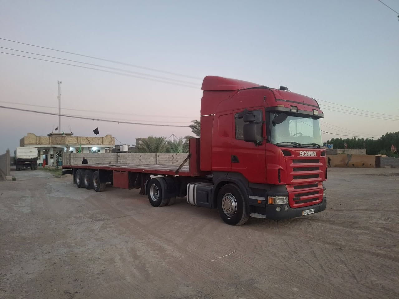 سلام عليكم للبيع سكانيه موديل 2005 مكفوله كفاله عامه سنويه30 هزه جديده.  مكاني واسط الصويره*********** //***********
