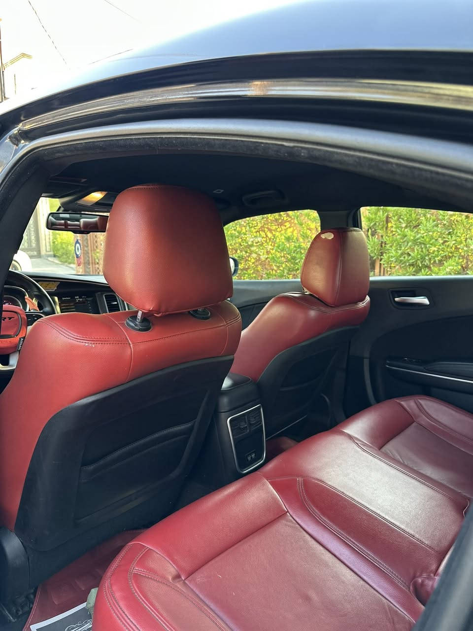 السلام عليكم جارجر السعر 173
2018 rt 5.7
سياره كلش جديده كير مكينه كشر 
كفاله وشرط الفحص قطرت صبغ ماكو ب سياره  ومكانين بارد سياره جديده وعله ايدي ماشيه 85k وعليهه اضافات هواي
مواصفات 
شاشه جبيرا شفتات
كشنات احمر بلاد حضن
شاشة ابل كار بلي
دبات كورسه 
برمجه مصطفى ايگل 
وبعد بيهه هواي مواصفات 
بغداد ***********
