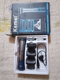 مكينه نظيفه او جديده ما مستخدمه السعر 15 07727384178