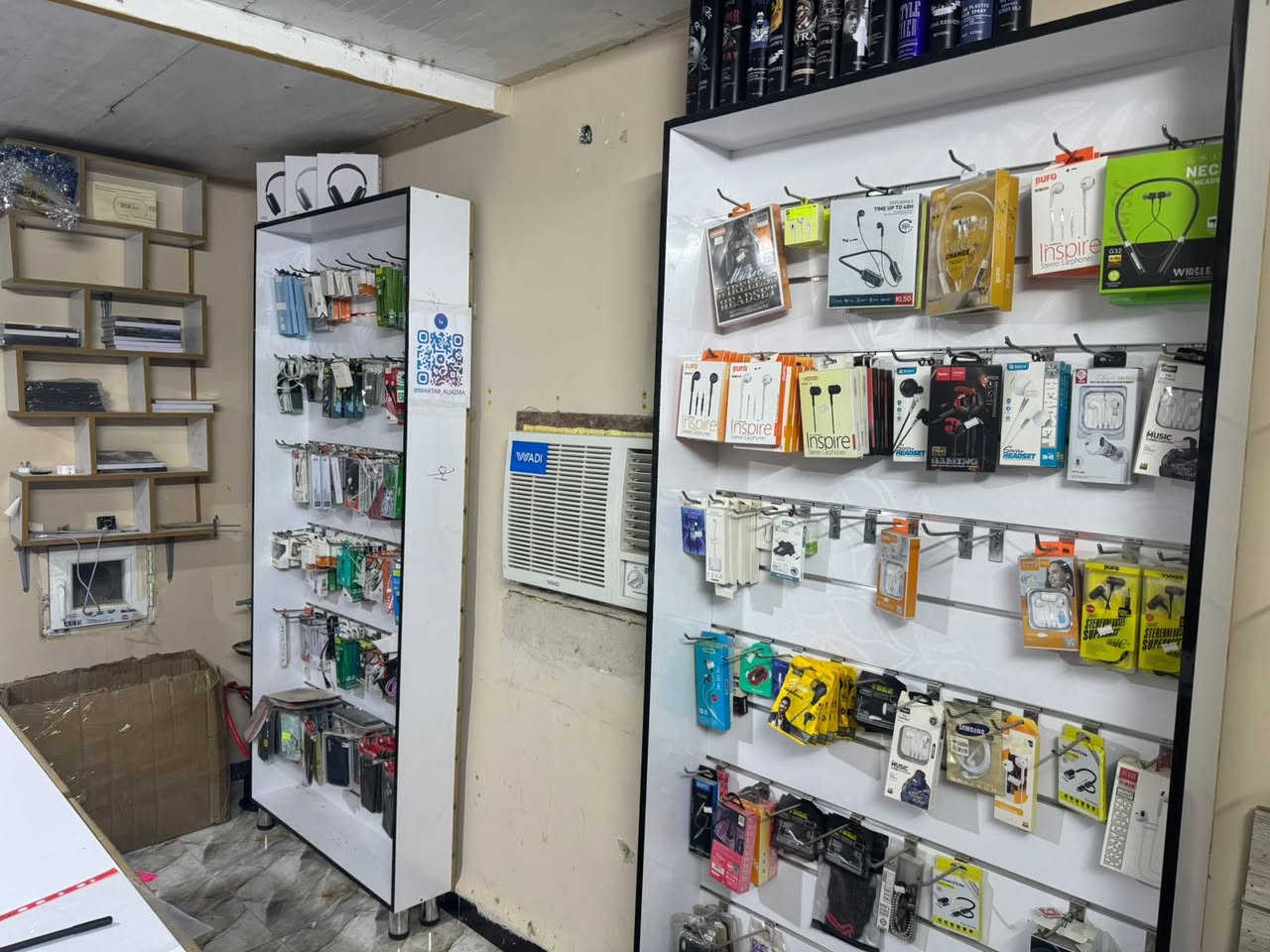 سلام عليكم
عارضات للبيع   عدد ٧ بعدهن جدد
غير موجود على الماسنجر 
رقم الواتس اب ***********
