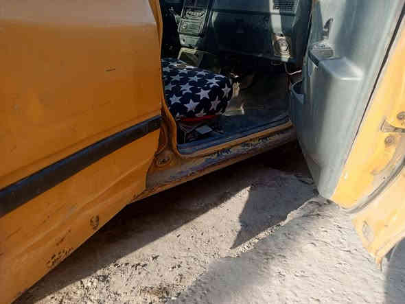 السلام عليكم سايبا البيع موديل 2009 عليهه غيرمه و هئية مليون كلشي مابيهه سياره يوميه اروح ببهه واجي شراي يخابر و يجي اشوف سياره عنوان بغداد المشتل *********** اني ابيع  10 وراق صافي معليه لا غرامه و لا هئية
