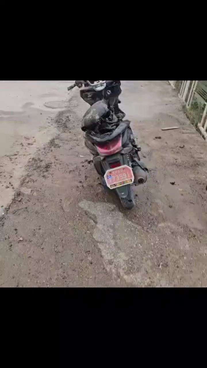 لبيع محتركه بس لوره مكينه ما مفتوحه بكاني بغداد شعله
رقم ***********
