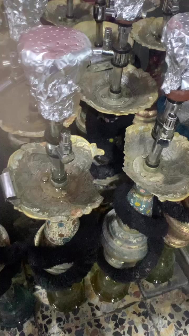 سلام عليكم هاي نركيل لبيع عداد 13 نركيله  بغداد لبلديات وهذا رقمي لي حب يتصل ويدلل ***********
