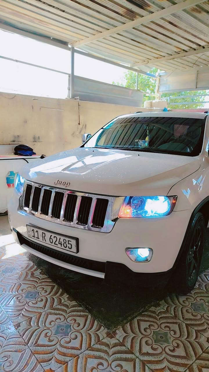 السلام عليكم
عزيزي اقرأ المنشور وتصل وبخدمتك
جيب لاريدو للبيع 
موديل /12/
فول موصفات للخير 
وارد امريكي جاملق وبنيد والسونار مع المنشور
سياره جاهزه وحلوه وترايك الاربيل
1-تبريد ثلج
2- تتفه
3- حداده خلف ومامي ودسكات 
صار سبوع من مسويه مليون وربع
4-عبوا كامله /250/الف
5-فتحه للتانكي مسويه 
6-باتري جديد
7-ادامه عامه مسويله نوزلات بلاكات تنظيف الحجره
8- ربل مكينه بدلته سعرهن /250/الف
9-تخم تاير شركه الاصلي /500/الف
10- بوليش مع حمام /150/الف 
/11- ارظيات مع دوشمه كشنات الاصلي
يعني السياره ذبيت عليه وجهزته مال جناي والف عافيه لل ياخذه الف دينار ماذب عليه حط بانزين وترايك الاربيل بيع مستعجل سبب البيع اريد اخذ /7/ راكب 
الله شاهد وحنه بشهر البركه الي صير من نصيبه يترحملي السعر /175/ العنوان البصرة القرنه الشرش مارد عل تعليق وتساب موجود ***********
 خوان هواي موصفات ماذكرته لايت زنون وهواي ماذكرتهن والشراي بخدمته استخدام شخصي اني منتسب /مع تحياتي
