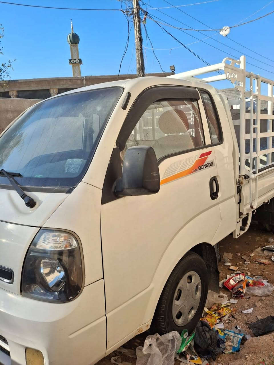 السلام عليكم
كيه بنكو للبيع نثيه مكفولة بيهه الدوس معمره سياره جاهزه من كل شيء

موديل 2016 

العنوان البصرة الزبير

السعر 108 وبيهه مجال قليل

بدون المحجر 
رقم الهاتف ***********

***********
