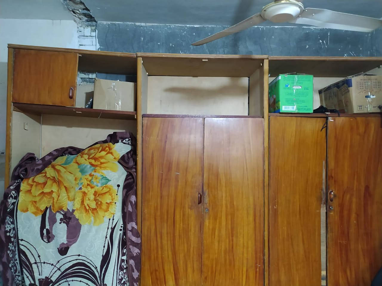 كنتور للبيع حاليا جاي انفل بي بيع مستعجل
نوعه خشب تزكام 
الي يريده يراسلني 
سعر 120


**إذا كنت صاحب هذا الإعلان وتريد حذفه لأي سبب، رجاءا أرسل رسالة إلى الدعم الفني**