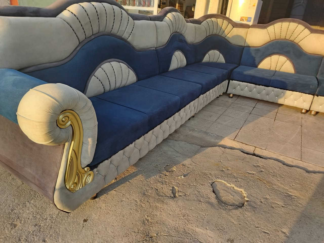 ديوان عراقي شغل موصل نظيف نظافتوا 100%
مستعمل شي قليل السعر ٥٥٠وبي مجال،،، 

#الموقع_حي_البكر_مقابل_ملعب_الأمواج_معمل
#للاستفسار_الاتصال_علئ_الرقم ***********
