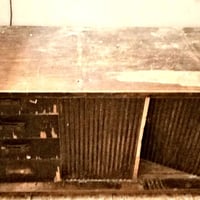 ميز  السعر 30 الف  موبايل /07710177512  موجود واتساب