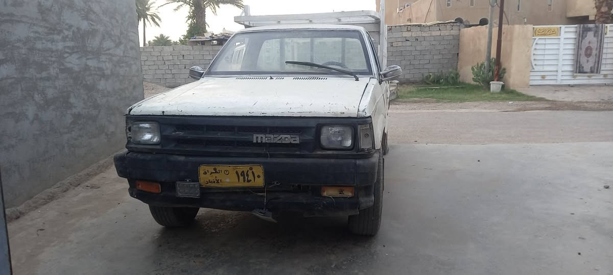 السلام عليكم بيكم مازدا مديل 93 كير اوتماتيك مكينه ثري واي بدي طويل 5 جنكال شاصي مكفول كشر كما موضح بالصور رقم انبار اصفر راعيها يسكن بغداد باب المعضم متوفي يسوي وكاله او تحويل مكملين قسام سياره خير من الله بيها نقوصات ماموكفتها صدر جديد سعرها 18 قفل مكان ابو غريب الحمدانيه ***********/***********
