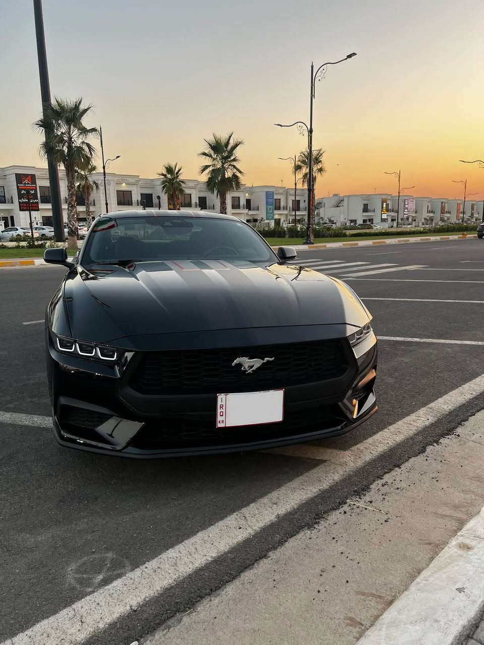 فورد موستانج موديل ٢٠٢٤ ايكو بوست ٤ سلندر توربو ماشية ١١ الف فقط حادث جانبي باب وجاملغ طرف سكن صبغ ايرباكات كلهم سليمة بالشرط بجم كبس سعر ٢٤٠ ورقة مكان السيارة اربيل *********** واتس آب أربيل, العراق
