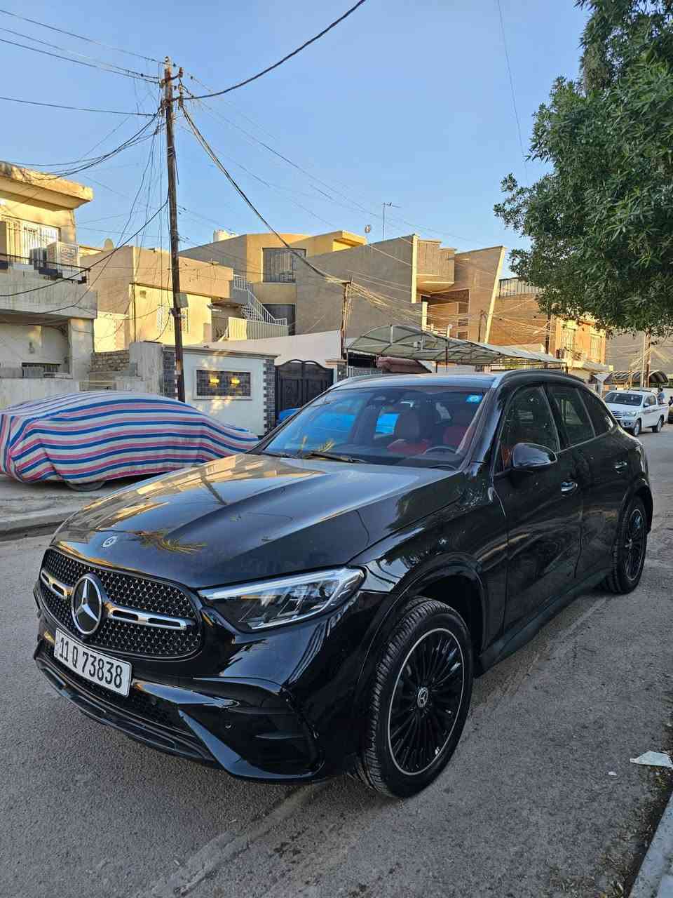 مارسدس2024 للبيع
السيارة فئة GLC300  فول مواصفات 4matic 
بانوراما كشنات كهرباء
 كشنات جلد بصمة شاشة كبيرة 
تحكمات تبريد قطعتين
 كشن ذاكره داخل احمر واسود 
صندوق كهرباء سايد بريك بصمه 
ستيرن كهرباء گير تعليك 
ماشية 2000 ميل زيرو على زيت الشركة 
تدفئة تبريد كشنات + تحتوي 4 انظمة قيادة
سونار مرفق بل منشور 
محرك 2000 توربو
السعر 295 $ وبيه مجال 
بيع أو مراوس
العنوان بغداد حي البنوك
***********
