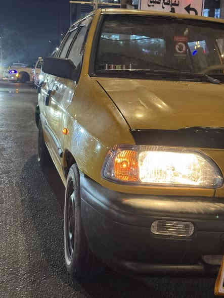 السلام عليكم 
من رخصه الادمن
سايبا 2011 رقم بغداد
مكفوله من ضربة والصبغ والشواصي
فقط بارد بيها بباب السايق
الهلالات معمره فقط
شرط التحويل
مكاني بغداد
***********
السعر 25 بيها مجال جدا بسيط
