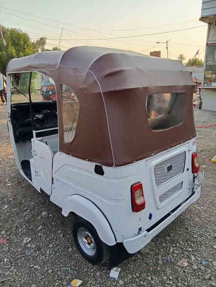 سلام عليكم تكتك موديل 2022 كفاله محرك وكشر عده تكحيل قليل محرك مكفول السعر 8250 وبيه مجال مكاني بغداد الشعله ***********
