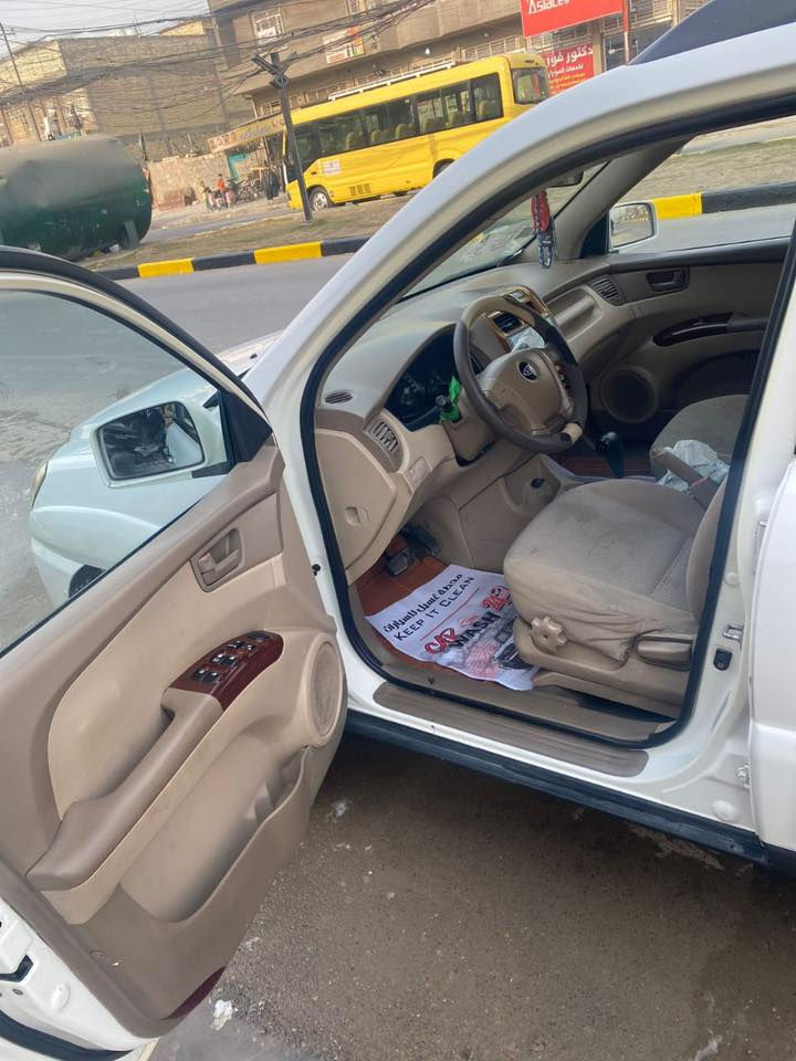 السلام عليكم
للبيع سبورتج موديل 2009
مكفوله كفاله عامه ماعده صبغ قليل ب باب الخلفي موجوده صوره السونار 
مواصفات فول
فتحه بل قماره
5ويل كب 
شاشهً كبيره 
4دسكً
فئه خليجي
تحكم مري 
تدفئه تبريد شغال 
رقم بغداد دولي باسمي 
العنوان بغداد حي اور أم الكبر والغزلان 
سياره جديده ب معنه الكلمه بل عافيه عل تكون من نصيبه 
للاستفسار ***********
