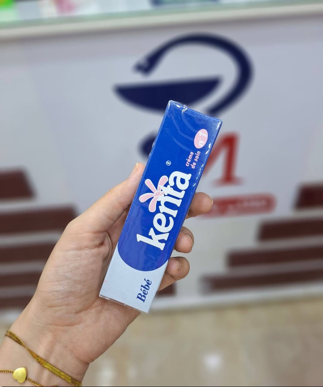 كريم كينتا الاصلي..
 تفتيح وتبييض تحت الابط، والمناطق الحساسة، والركب والكوعين.ولإزالة رائحة العرق، وآمن جداً لأنه خالي من الكرتيزون، كما أنه آمن جداً على البشرة 💙
سعر القطعة 🔥🔥🔥


**إذا كنت صاحب هذا الإعلان وتريد حذفه لأي سبب، رجاءا أرسل رسالة إلى الدعم الفني**