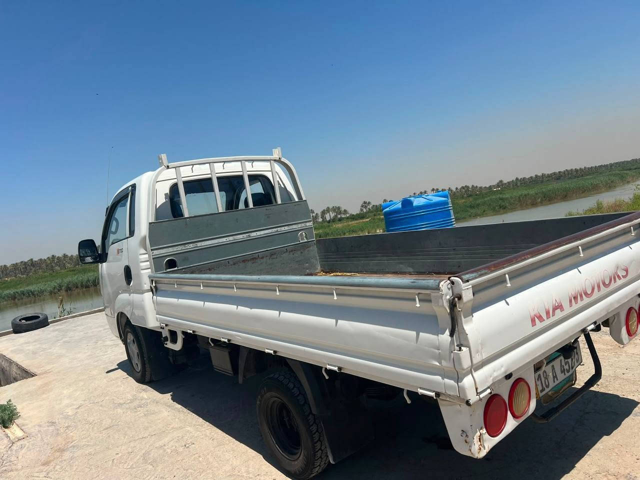 السلام عليكم كيا حمل ٢٠١٦ كفاله من الصبغ عدا الدوسات باسمنه تحويل مباشر تبريد ثلج تخم تاير أصلي جديده حيل السيارة بالعافية ع يأخذها مكاني واسط الصويرة السعر١١٠  وبيها مجال 
***********
