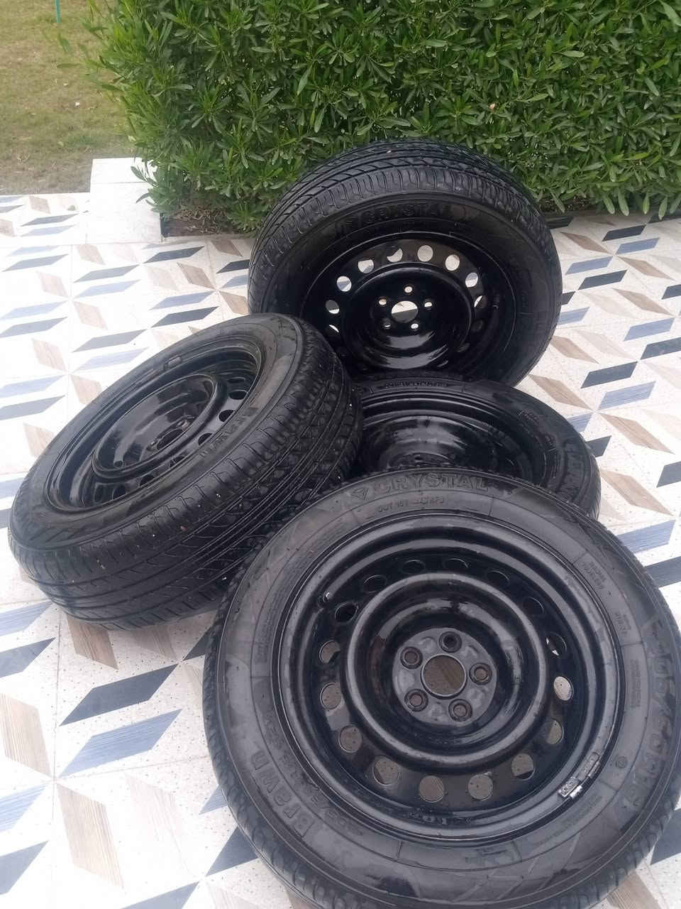 سلام عليكم ويل كورلا حجم 16 اصلي مع تايرات نضافة التايرات 70٪ السعر 225 الف
العنوان ديالى بعقوبة 

هاتف ***********
