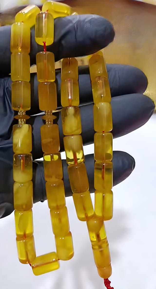 كهرب بولندي حر طبيعي
35 خرزة 35 غرام 
سعر الغرام 10 دولار


**إذا كنت صاحب هذا الإعلان وتريد حذفه لأي سبب، رجاءا أرسل رسالة إلى الدعم الفني**