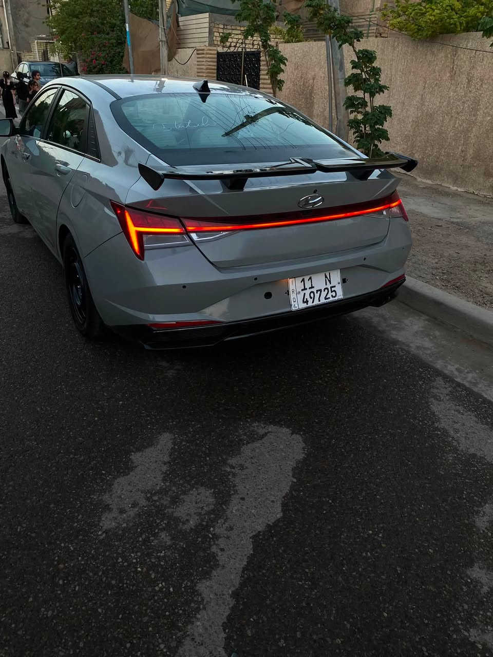 السلام عليكم
للبيع النتره موديل ٢٢ هايبرد لتمدد فول مواصفات 
فتحه بصمه كشنات جلد كأمره رادار لدات أماميه خلفيه كشنات جلد تدفئه بل كشنات لون مميز شاشا دجتل انضمه قياده بعد بيه هواي مواصفات 
السياره جاهزه من محرك كير تبريد مكفولات تخم تاير صدر امامي خلفي خير من الله رقم بغداد بسمي تحويل مباشر بيه مكانات صبغ تقريباً ٤ قطع كلير بدون ضربه صور حادثه موجوده الاتصال *********** مكاني بغداد حي العامل 
للبيع او مراوس السعر ١٣٠ بيه مجال بسيط
