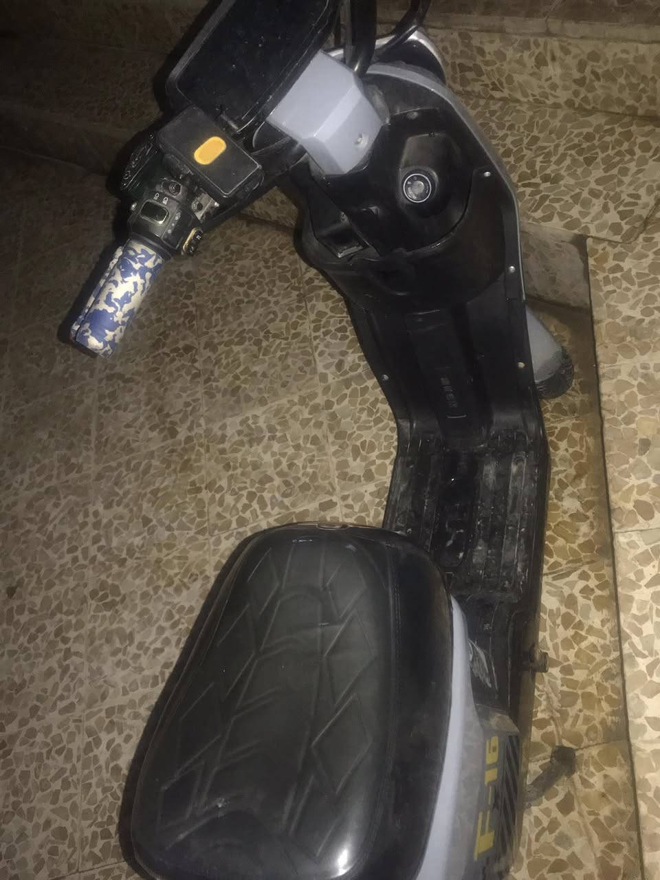 اسلام عليكم اخوان عندي ما طور شحن ما طور حيل نضيف ملف ٢٠٠٠ ماطور نوعيتو F16 ماطور طياره وسعر ٤٧٥ وبي ماجال مكاني موصل حي الميثاق *********** اسياء
