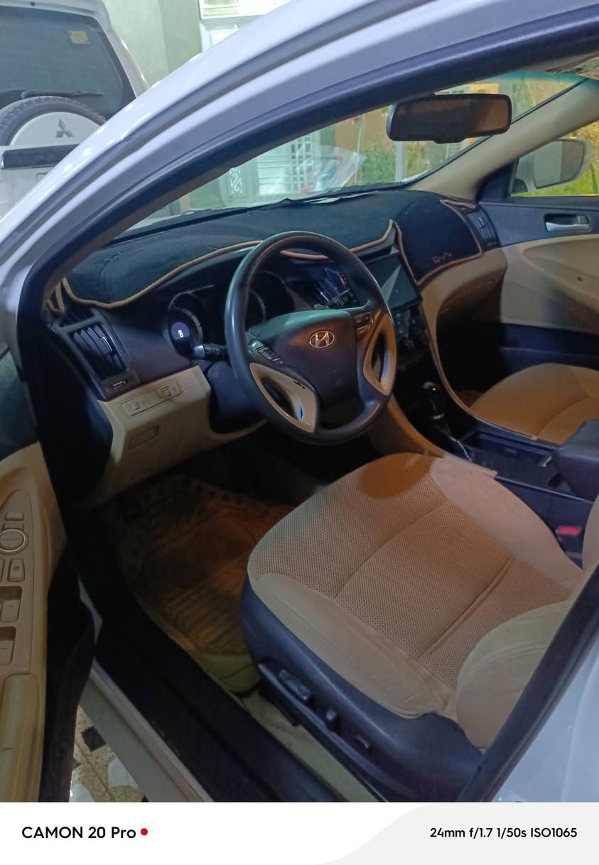 السلام عليكم
للبيع سوناتا
رقم اربيل انكليزي الجديد هزه أو فحص جديد اتريد تحويل اتريد وكاله ثاني يوم
مديل 2013  شكل  14 موصفات الشركه العامه
محرك 2400
كير 6 نمر
شفتات ستيران
كشن كهربائي
ويل كب كروم
تبريد قطعتين
تحكامات السياره جاهزه كير محرك حديدي تبريد كله جديد
مكان السياره نجف السونار مرفق بلمنشور 
السعر  128 اوبيه مجال


**إذا كنت صاحب هذا الإعلان وتريد حذفه لأي سبب، رجاءا أرسل رسالة إلى الدعم الفني**