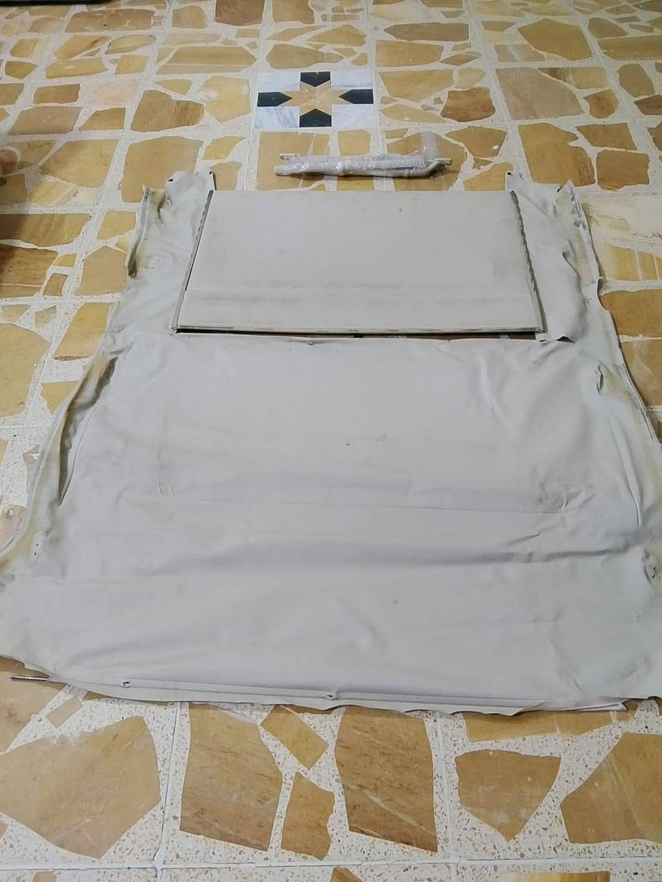 السلام عليكم تنته مال مارسدس باب طويل موديل 91 مع اليدات مع باب سلايت مال وارد رقم  الهاتف *********** العنوان بغداد
