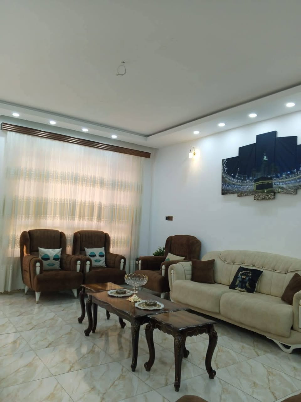 🏦  عروض مكتب بيت الأركان للعقار   🏦

دار للبيع حي العربي مساحة ٢٠٠م بناء حديث 

الواجهة ٧ الا ربع الاتجاه غروب شمال طابقين 

استقبال مطبخ هول وغرفتين نوم مشتملات
 
الطابق الثاني أربعة غرف نوم هول وصحيات 

الموقع بداية حي العربي قرب جامع الذاكرين  
🏦                                                    🏦
السعر على التليكرام https://t.me/alarkan_1
للاستفسار مراجعة مكتب بيت الأركان للعقار 

موقع موصل حي العربي قرب مطعم ماشاءالله 

 *********** / *********** / *********** 🏦
