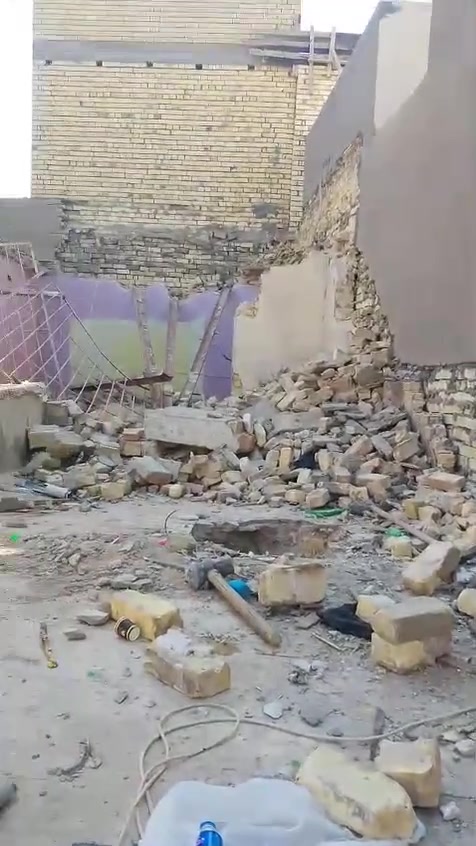 السلام عليكم يوجد لدينا كادر تفليش البيوت و قص الرباطات  و قلع الراضي وتگشير الجذران كافه انواع  التفليش با انسب السعار بغدادفقط***********
