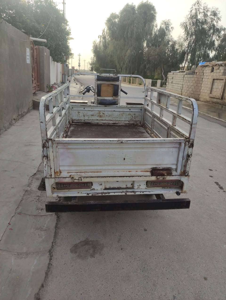 سلام عليكم شباب ستوته للبيع مكلف بالنشر موديل 19 خير من الله.  شاصي نضيف مابيه اي نقص  دبلات جدد محرك نضيف نضوح ماكو    سعر 900 وبيه مجال بصيط اوراق كامله  مكان ديالى المقدادية ناحيه الوجيهيه  ***********
