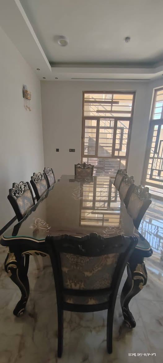 للبيع
الميز خشب زان اصلي
الجهاز  جري رياضي  جبلي مو جهاز عادي للتواصل 
***********

