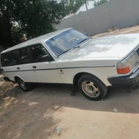 فالفو موديل 81 حداديه 80 بلميه مصبوغه صبغ عام السعر 45 وبي مجال  07811...