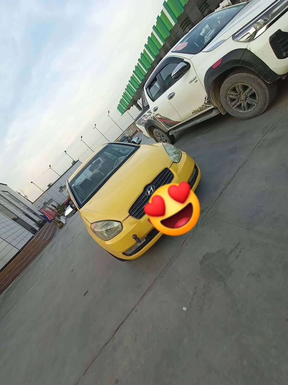 السلام عليكم البيع سيارة اكسنت موديل 2006 رقم انكليزي 
باقي تفاصيل الاتصال على الارقام التاليه بي واتساب ***********
