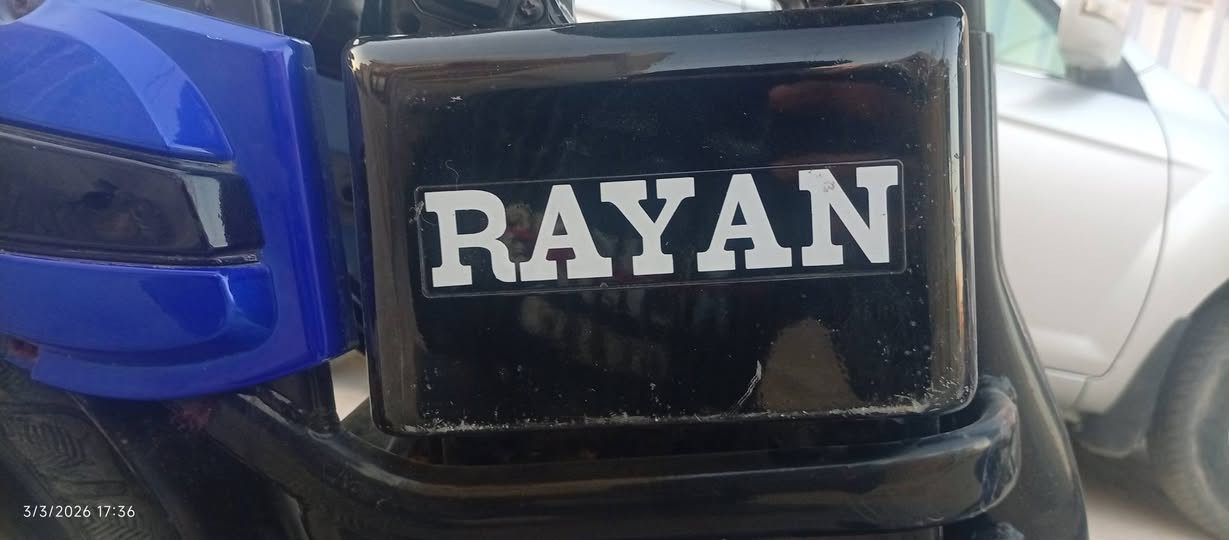 دراجه شحن RAYAN✨
1- نضام بلاتوث 🔥🔊📱

2-لايات عالي وناصي+اشاير يمنه يسره قويات 💡

3-سرعه وهمي 99 سرعه حقيقي 45-50 👀

4-تشيل وزن حته 150👌

5-نضافه كبالك+بدون غسل ولا مسح ولا ابد ☘️

6-ملف 1400 🏍 

7- بطاريات 4 (دبل)  🔋🔋🔋🔋

8- شاشاه تحدد عطلات 🫴

9- بايدان شغال + سله + جامات +كهربائيات كاماله 

10- الدراجه تشتغل بصمه وسويج 😏❤️‍🔥

11-الدراجه بيها بس الدرع مكسور وتبديله رخيص......

12- مبدل عقل مال  R8 🔥🧿 

13- السعر 250 وبي مجال بسيط للطيبين 🫶

14- مكاني نجف حي مسيان 🌍

15- رقم ***********📞 بي وتساب 📱👍🏻
