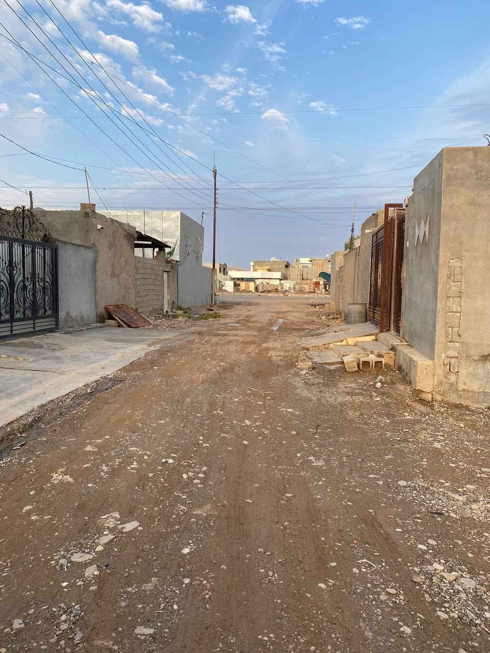 قطعة ارض طابو صرف للبيع
الموقع : سايدين كراج البلدية داخل الفرع
المساحة : 140 متر مربع 
الواجهة : 7 متر
السعر : 40 مليون دينار فقط

للتواصل : *********** - *********** 📞

📍عنوان المكتب : طوز الفلكة مقابل عماد السماك
#طوز #مقاولات #بناء #طوزخورماتو #عقارات #كركوك
