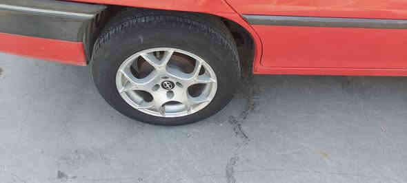 ويل للبيع حجم ١٥ رياضي كامل معه تاير ١٥٠ بيه مجال ***********
