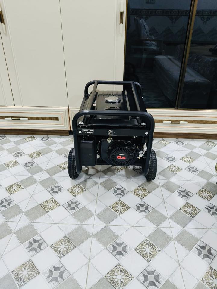 سلام عليكم مولده استرا كوريه الباب الاول بانزين.3ونص كيفي15امبير أتشغل عليه ول يمه بل حمل ملف نحاس . الحجم الكبير . مولده كلش نضيفه مشتغلا  سبوعين فقط بلاديه مداخله اي تصليح نكره بالتشغيل السعر200مكاني  بغداد الشعب ويوجد خدمه توصيل داخل بغداد لرقم الهاتف***********
