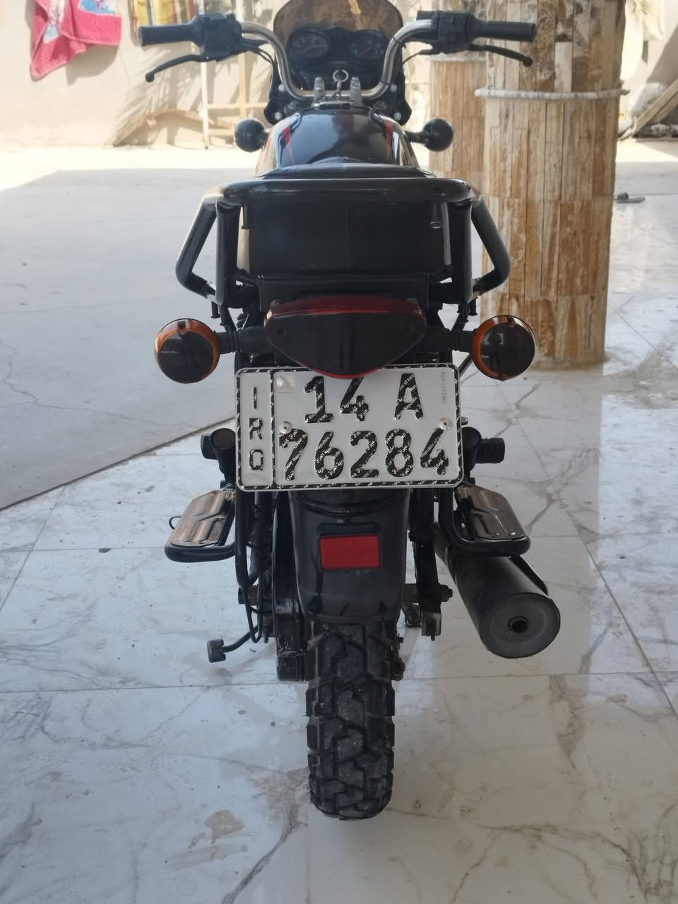 السلام عليكم بوكسر فحل موديل 23 رقم وسنويه السعر مليون و700 مكان الهوير فلكه الخاص 

‏‪0775 740 8549‬‏
