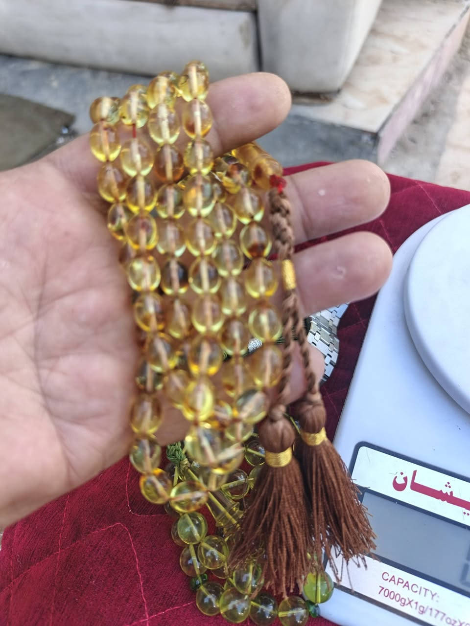 إخواني الاكارم السلام عليكم ورحمة الله وبركاته.
هاي مقتنياتي من السبح اعرضها امامكم للبيع. 
الخضره والصفر الاثنين كهرب عطش وزنهم واضح بالصور. 
الحمره ما متأكد منها سندلوس لو غير شي. 
السوده سندلوس نجفي شغل قديم تنزيل فضه وشرط سندلوس لا نارجين ولا غير شي يعني مشروطة. 
الأسعار باللي يرضي الله لأن إني مو بياع شراي وإنما هاي مقتنياتي وأريد ابيعهم


**إذا كنت صاحب هذا الإعلان وتريد حذفه لأي سبب، رجاءا أرسل رسالة إلى الدعم الفني**