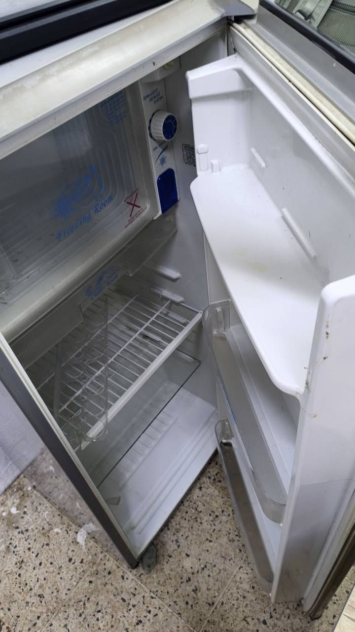 ثلاجة
للبيع نظيفه مثل ماموضح بالصور 
فقط بيه ليك ونقص غاز 
ادفع سعر


**إذا كنت صاحب هذا الإعلان وتريد حذفه لأي سبب، رجاءا أرسل رسالة إلى الدعم الفني**