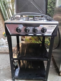 طباخ 4 عيون ب60 بيه مجال للاتصال 07838538522