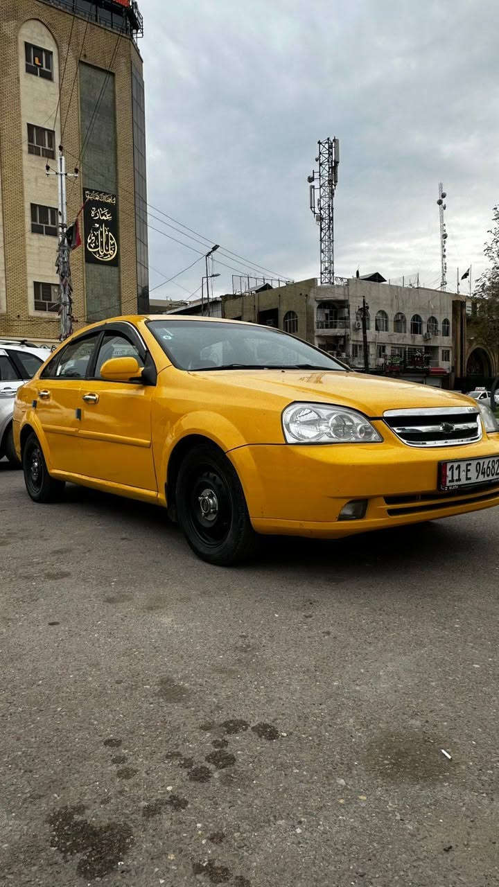 السلام عليكم للبيع اوبترا اصفر تكسي مصفرة هيئة وغرامات رقم بغداد الانكليزي باسمي تحويل ثاني يوم 
موديل 12 خليجي امبدل جاملغ  وبنيد اصليات بدون داخل
  محرك 1600 كير مكفولات    تبريد جاهز  تخم تاير جديد صدره جديد صبغه جديده مغلفة الأرضية جلد شاشة لمس كامرة خلفية جام كهرباء  سياره جاهزه 
 
المكان بغداد الاعظمية 
السعر ٦٦ ورقة
الاتصال ***********
