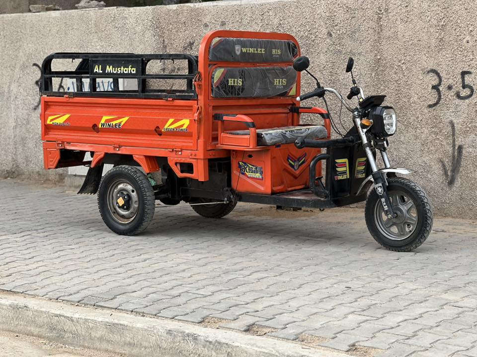 ً
سلام عليكم شباب ستوته شحن البيع ستوته كامله مكمله كلها شغاله او اي نقص مابيها ع فحص كهرباء شغاله  كل عيب مابيها تجي وتفحص وشوف بعينك مواصفاتها 
 موديل 2025
البطاريات 5  45 امبير ع فحص وجدد 
شاحنه جديده بعدها بل كارتونه 
دبل اشاره 
رجوع الخلف 
السرع 1.2.3
لايتات عالي ناصي 
لونها مميز 
وصل المعرض موجود 
نضافه كدامك بل صور 
 

اي استفسار تصالً

***********

مكاني بغداد
